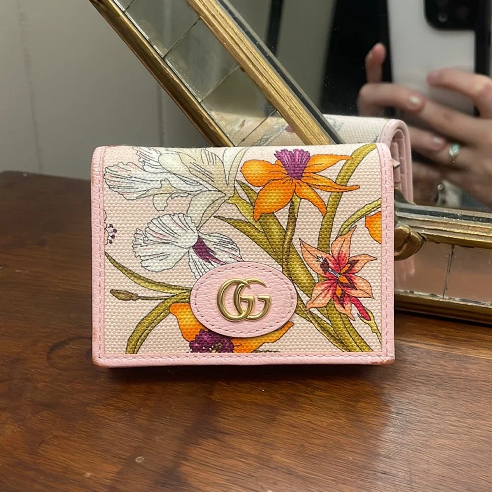 💕SOLD💕Gucci Flora Wallet. Limited edition - Picture 2 of 11